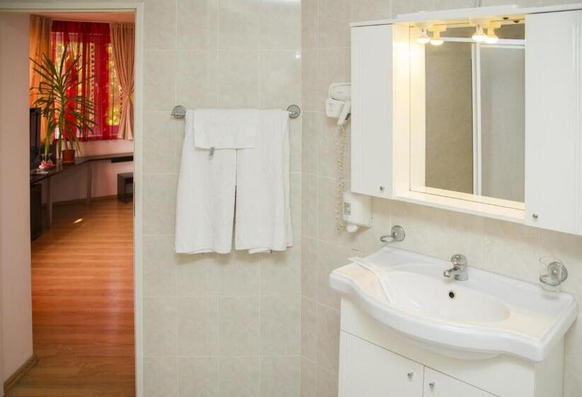 اتاق استاندارد با وان آب گرم, Villa Grande