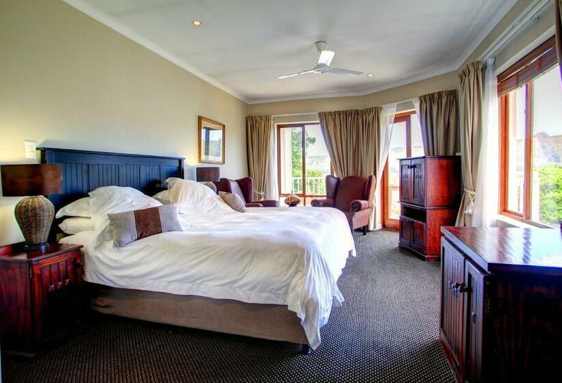 سوییت, Waterfront Lodge