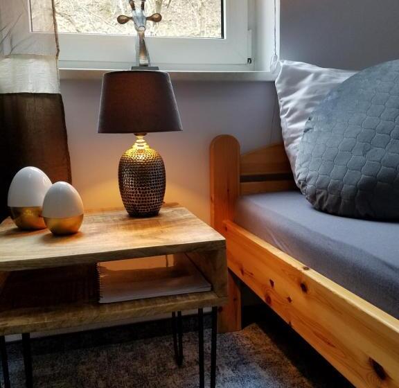 Quarto Estandar Individual, Zur Luppbode