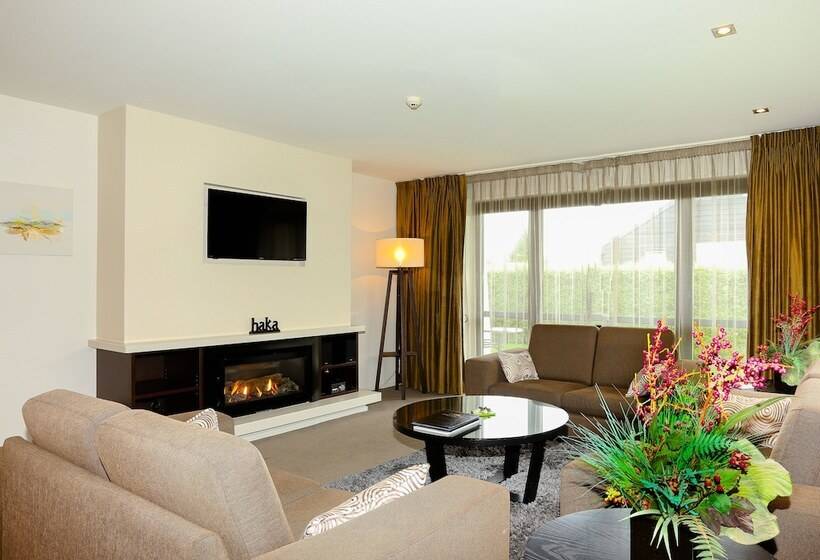 Апартаменты 3 Спальни, Village Lake Apartments