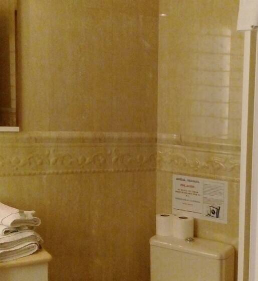 اتاق استاندارد, Hostal Granada