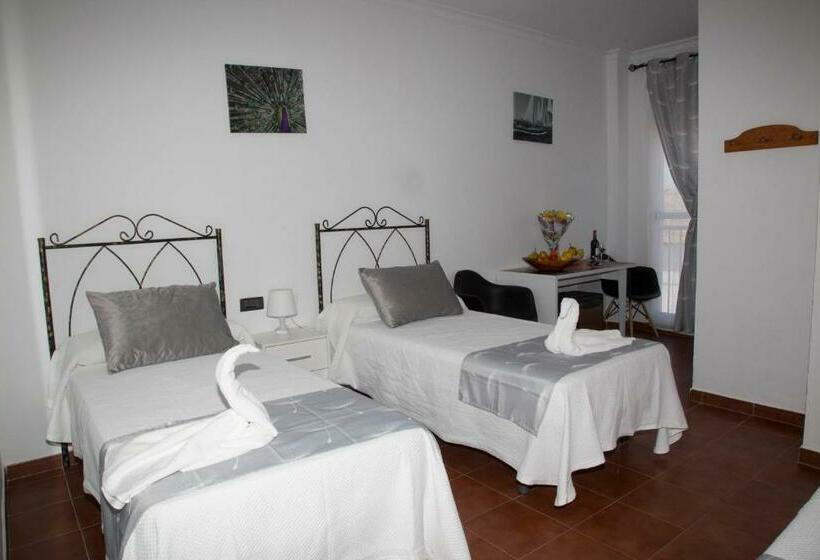 Номер Стандарт, Hostal Restaurante El Mero