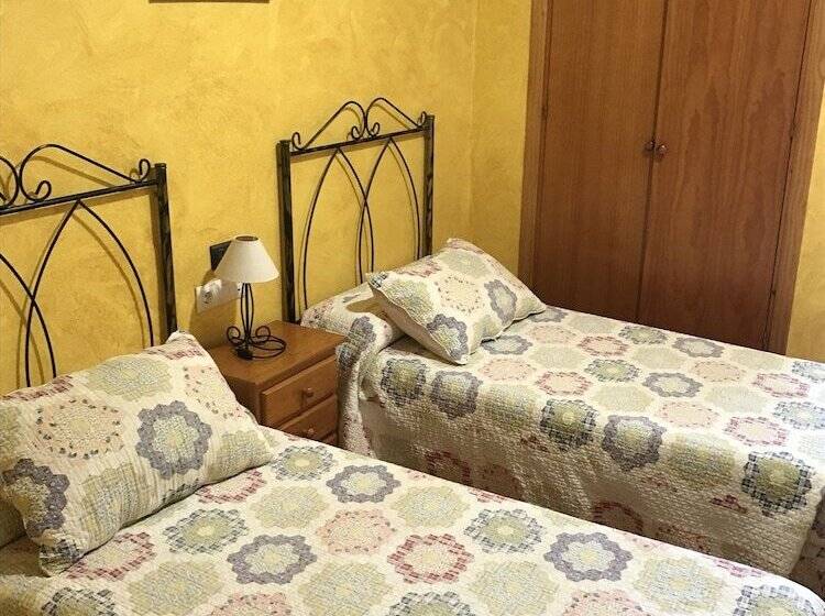 Номер Стандарт, Hostal Restaurante El Mero