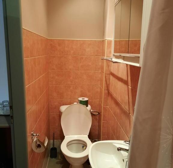 Chambre Quadruple Standard, Penzion Avena