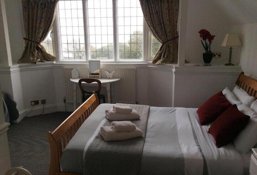 اتاق استاندارد با تخت بزرگ, The Gables