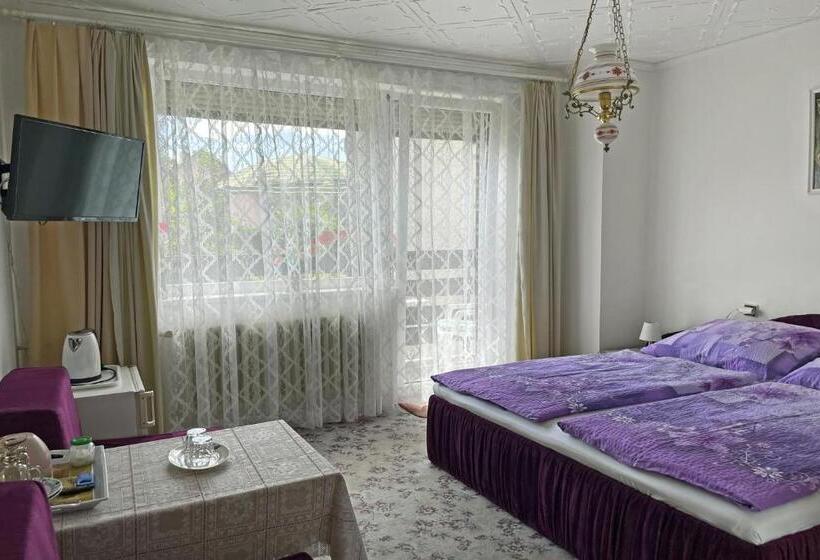 2 Bedroom Suite with Balcony, Pension Villa Hany