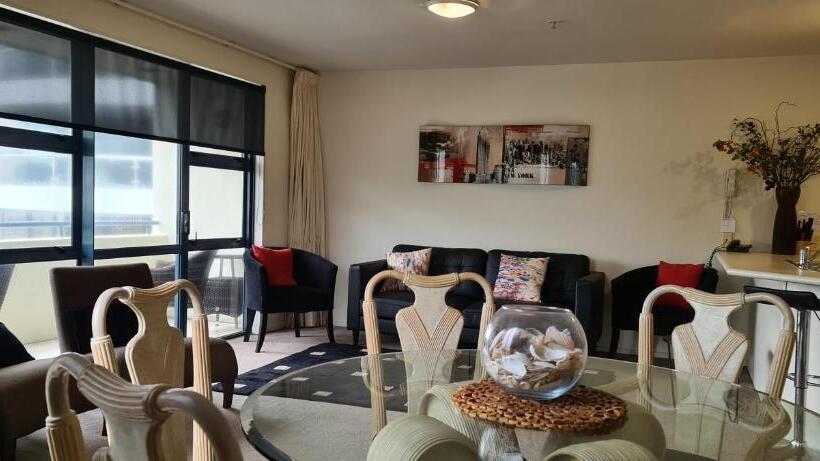 Апартаменты 2 Спальни, Oceanside Resort & Twin Towers