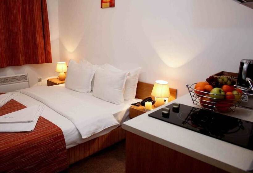 استودیوی استاندارد, Maria Antoaneta Residence