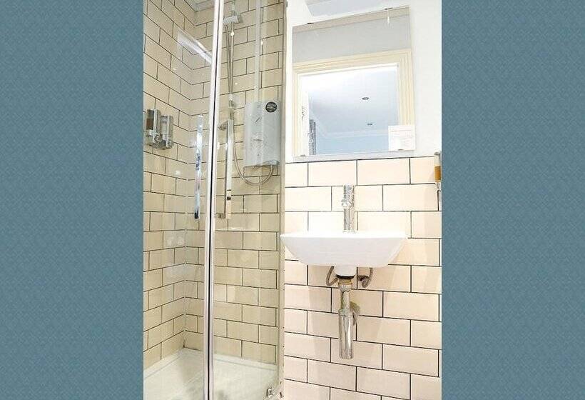 غرفة قياسية, Churchill Guest House