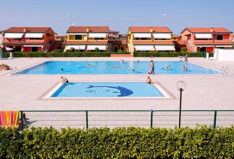 Suíte Júnior Vista Piscina, Apartments Villaggio Dei Fiori Extra Luxury 4 Stars   Great Family Resort   Petz Friendly   With Hyp