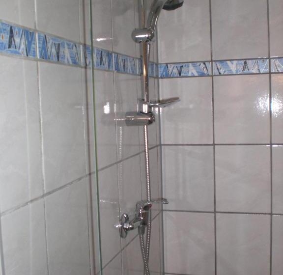 سوییت, Privatzimmer Familie Wagner