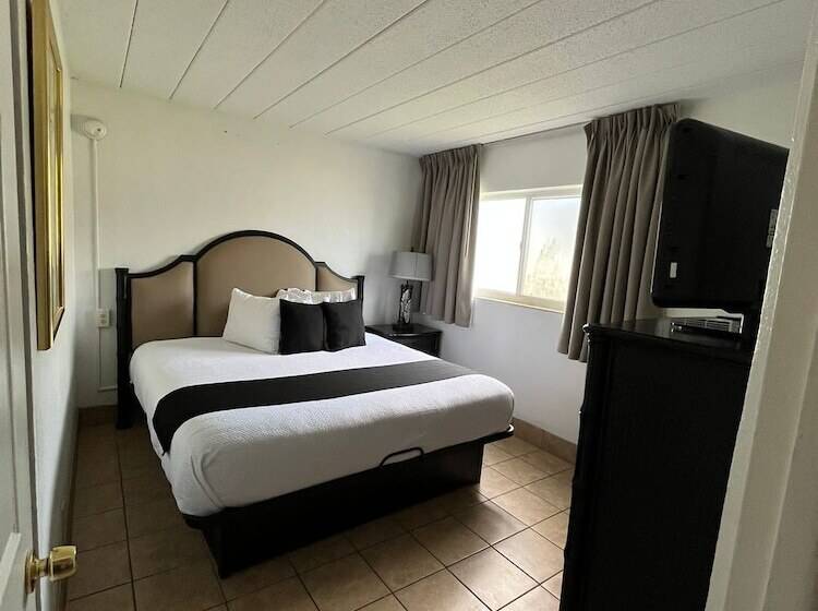 스위트, Holiday Isles Resort