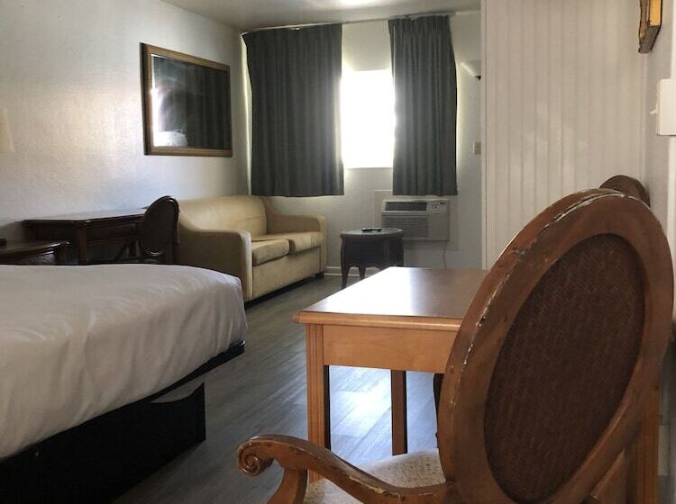 Люкс, Holiday Isles Resort
