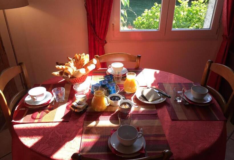 Номер Комфорт, Chambres D'hôtes Edoniaa