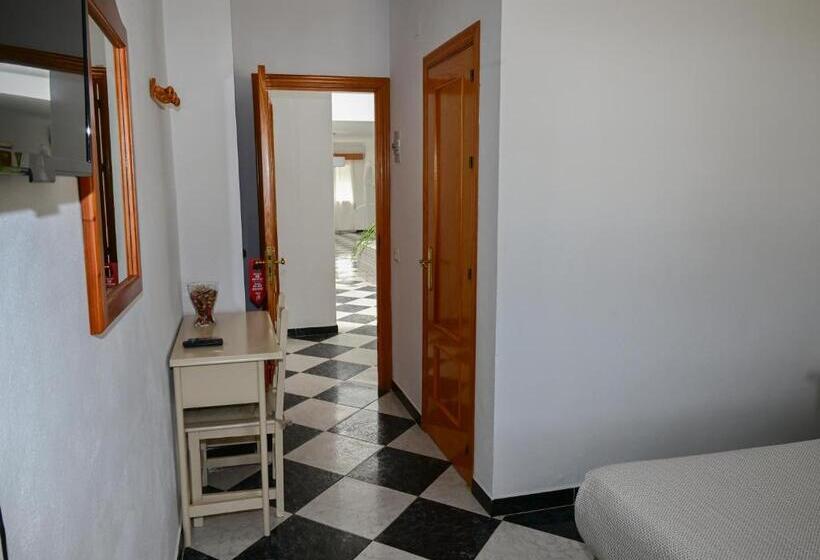 スタンダードルーム, Hostal Los Rosales