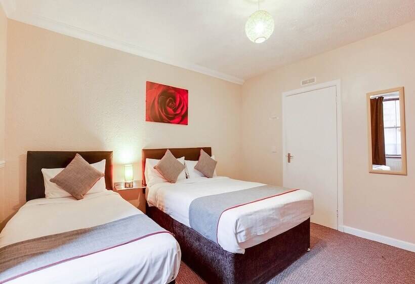 Номер Стандарт Трехместный, Lost Guest House Peterhead