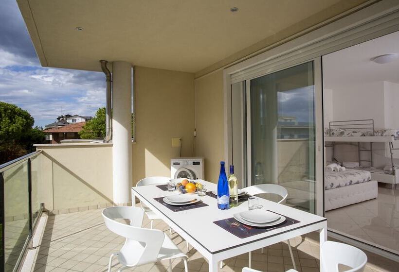Escritório Estándar, Residence I Diamanti