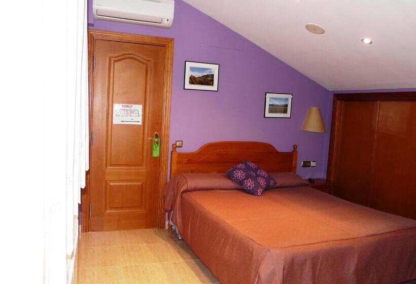 Четырехместный Номер Стандарт, Hostal Casa Castro