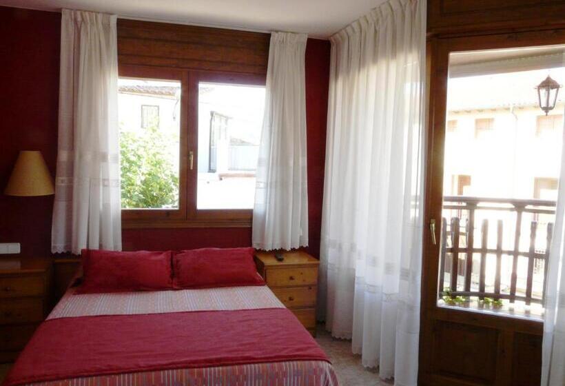 Номер Стандарт с Балконом, Hostal Casa Castro