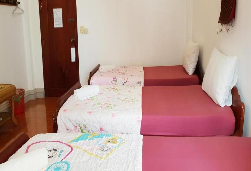 Номер Стандарт Трехместный, Smiley's Guesthouse