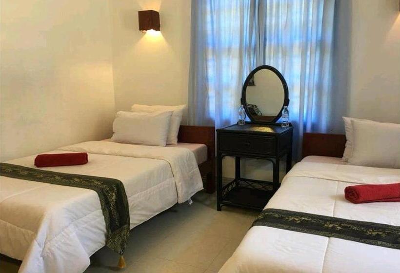 Номер Стандарт, Smiley's Guesthouse
