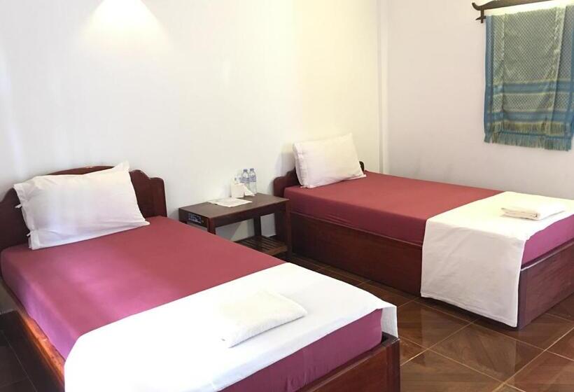 Номер Стандарт, Smiley's Guesthouse