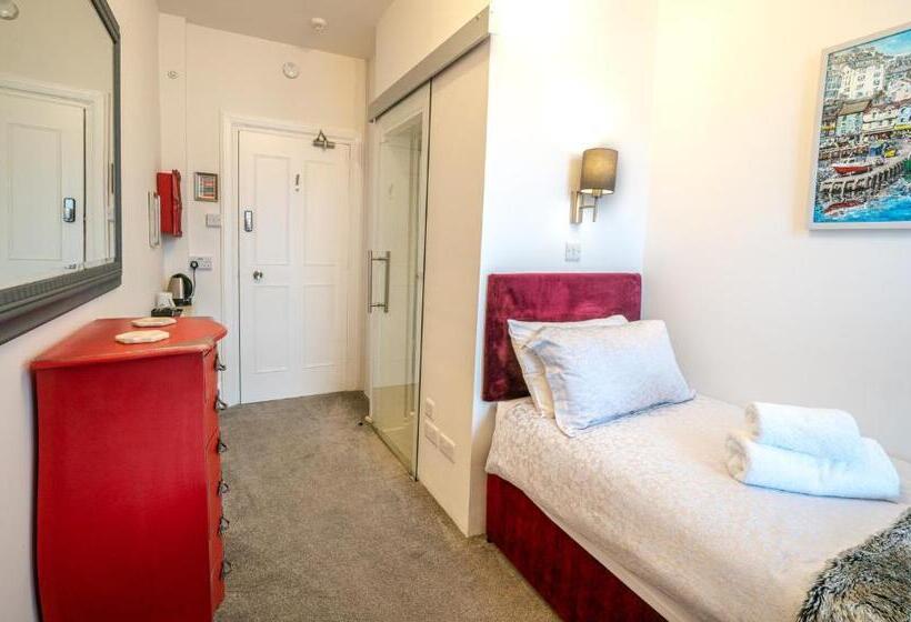 Номер Стандарт Индивидуальный, Trefoil Guest House