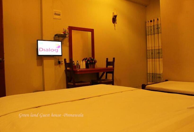Quarto Triplo Deluxe, Green Land Guest House