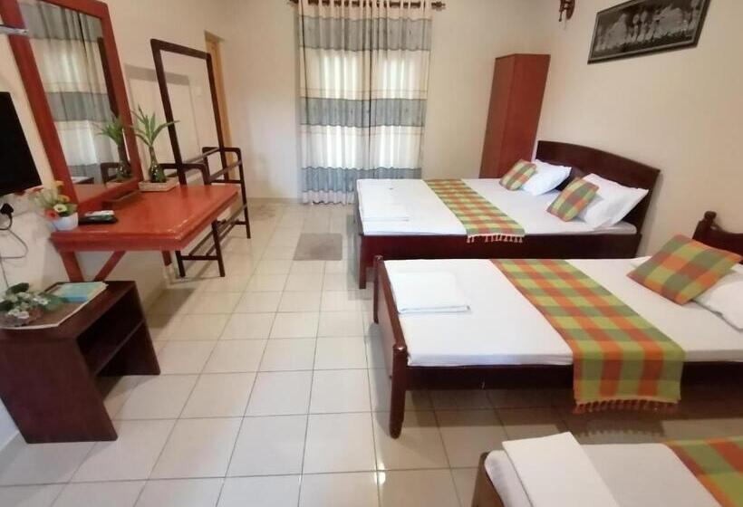 Quarto Quádruplo Deluxe, Green Land Guest House