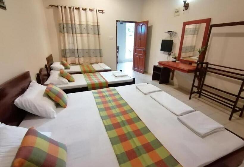 Четырехместный Номер Deluxe, Green Land Guest House