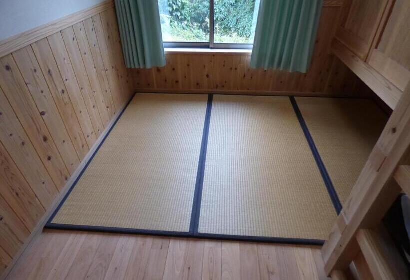 اتاق استاندارد سه تخته با سرویس بهداشتی مشترک, Guesthouse Yakushima