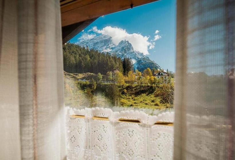 1 Bedroom Penthouse Apartment, Locanda Montana
