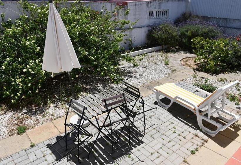 Номер Стандарт с Террасой, Alojamentos Vitinho   Vila Nova Milfontes