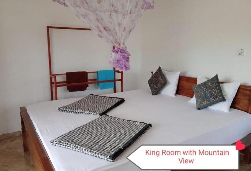 Quarto Estandar Cama King, The Rock Face