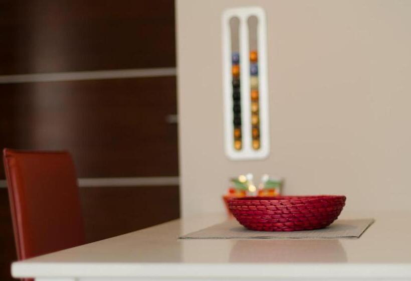 إستوديو قياسى, Almarena Apart & Hotel Boutique