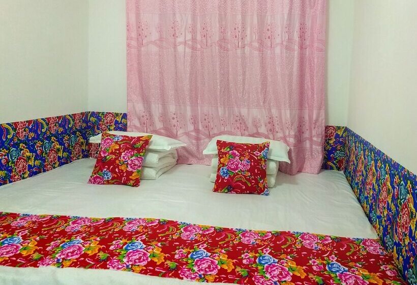 חדר סטנדרט לשלושה, Rime Island Manzhaosongju Inn