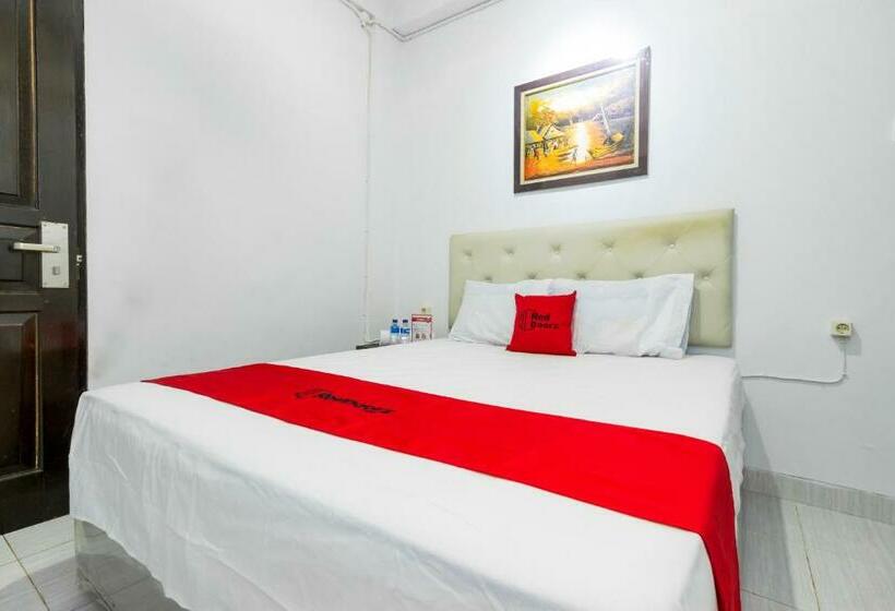 Номер Стандарт, Reddoorz Near Gajah Mada Plaza 2