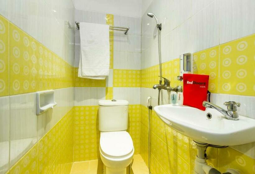 Номер Economy, Reddoorz Near Gajah Mada Plaza 2
