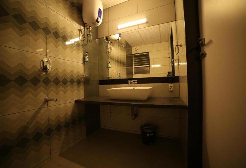 اتاق سوپریور, Rohini Apart