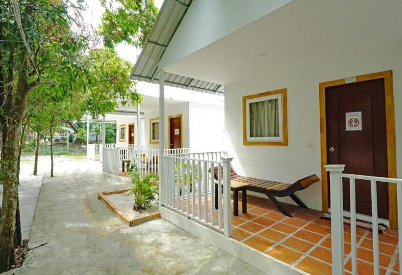Standard Room with Terrace, Onederz Koh Rong Sanloem