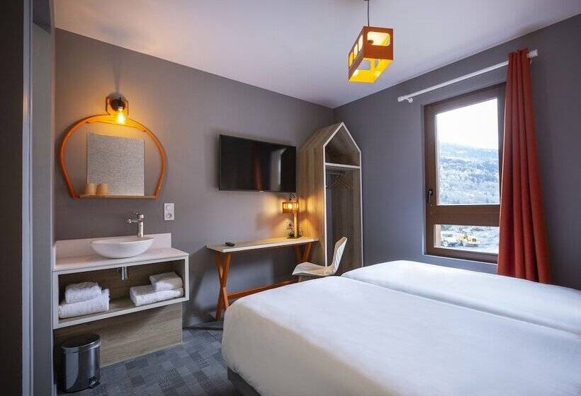 اتاق کلاب, Base Camp Lodge   Bourg Saint Maurice