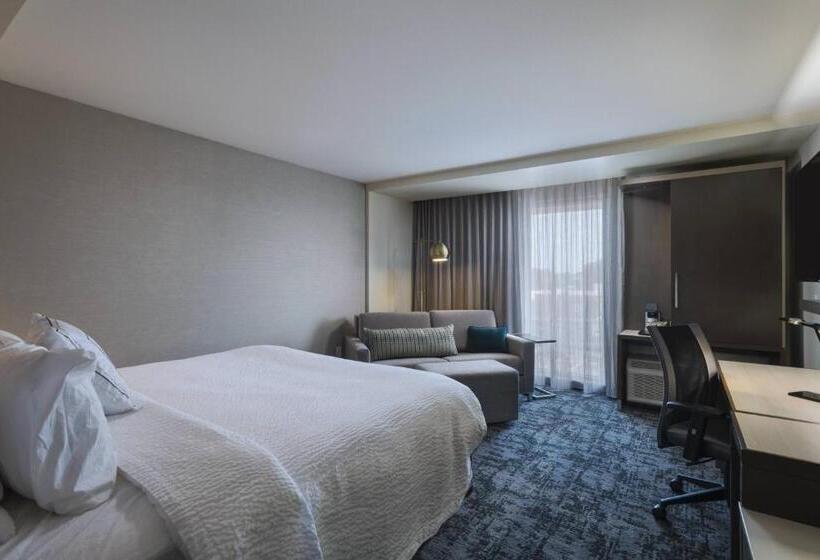 Номер Стандарт Кровать Кинг Адаптированный для Инвалидов, Courtyard St. Louis Brentwood