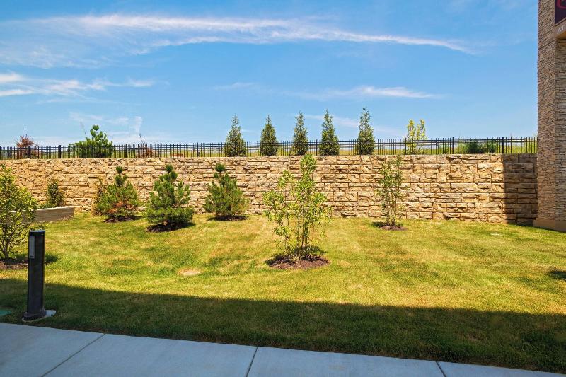 Люкс Кровать Кинг, Courtyard St. Louis Brentwood