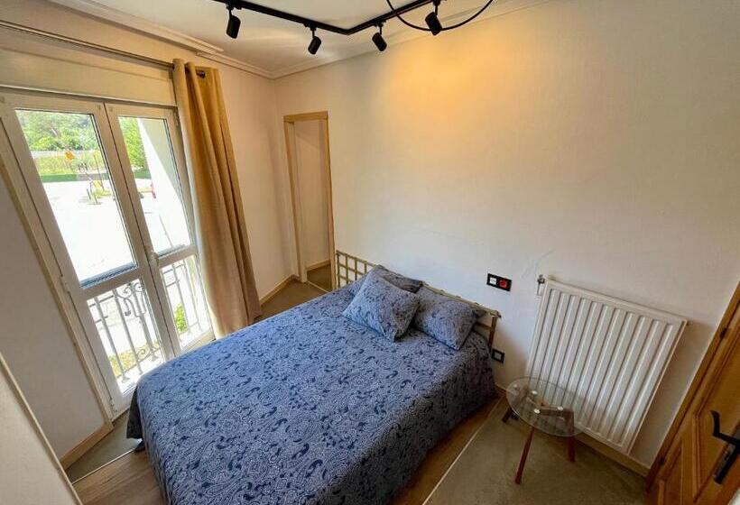 스위트, Lotila Flats Hostal Rio Caudal