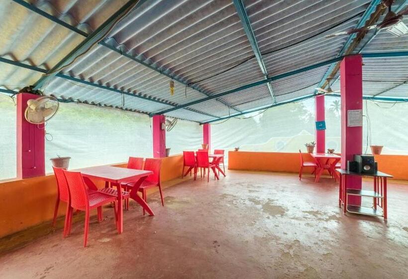 Номер Deluxe, Kiara Hotel Goa
