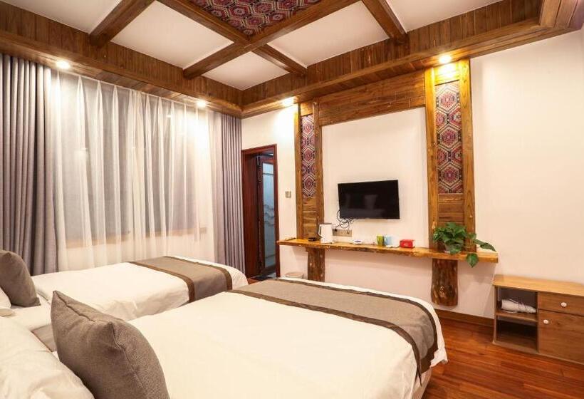 غرفة قياسية, Easy House
