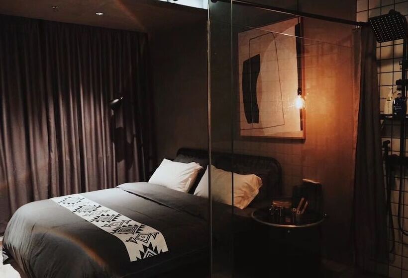 Номер Стандарт, Black Gold Factory Boutique Design