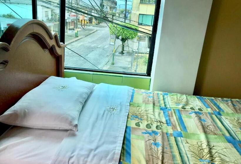 Quarto Superior Quádruplo, Kanoas Hostal