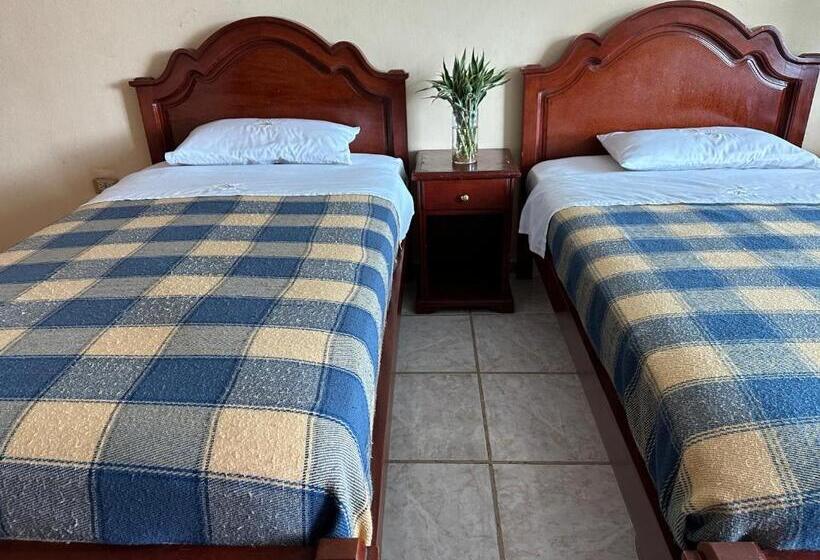 Quarto Superior Quádruplo, Kanoas Hostal