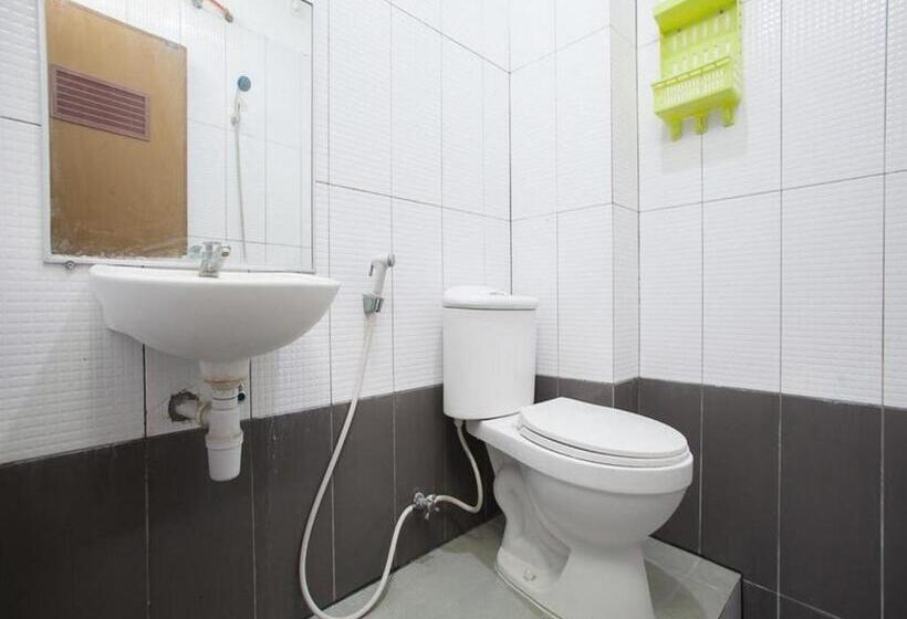 Номер Стандарт, Reddoorz Syariah Near Dbl Arena 2